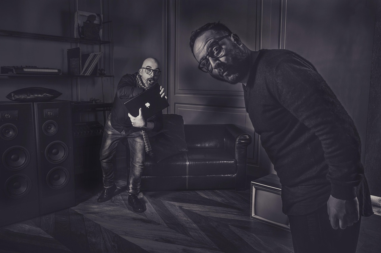 木盒蓝沉香（细）：阎良区工商注册代理